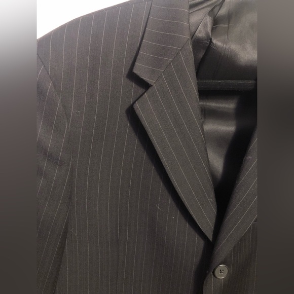 Kenneth Cole, BlK Pinstriped, 3 Button Men’s Blazer with Collar Size 42R - Picture 6 of 16